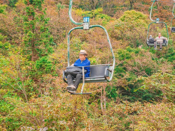 Zhangjiajie China Oktober 2018 Bergarbeiter Nutzen Sessellift Seilbahn Müllsäcke Tianmen — Stockfoto