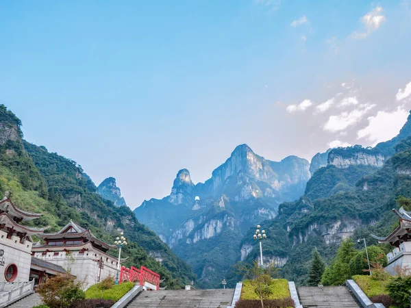 Schöne Aussicht Auf Aussichtspunkt Fuße Des Tianmen Gebirge Nationalparks Bei — Stockfoto