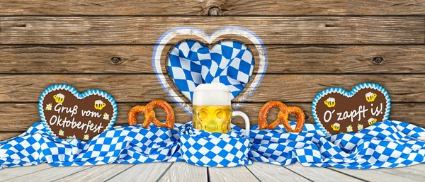 Bavarese bandiera pretzel cuori di pan di zenzero e birra — Foto Stock