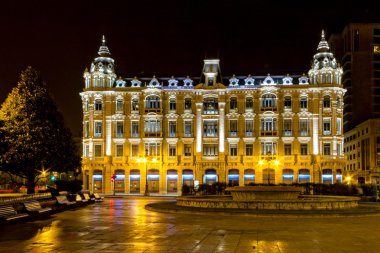 Oviedo gece