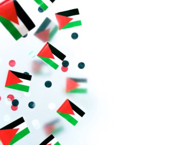 Filistin 'in İsrail' den Bağımsızlık Günü kutlu olsun. 15 Kasım. Sisli bir arkaplanda ulusal bayraklar, özgürlük, vatanseverlik ve hafıza kavramı