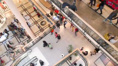 Editörden - insanlar Sunni Noel alışveriş çılgınlığı