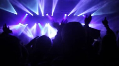 Genç insanlar Rock Festivali dans