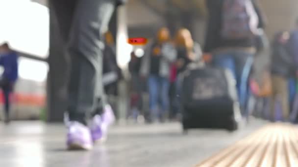 Blurred footage of people in airport — Stock Video