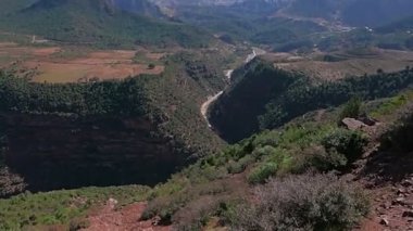 Dağların güzel manzarası