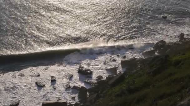 Vista al mar en día soleado — Vídeo de stock