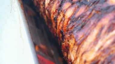 Adam kebap hazırlama