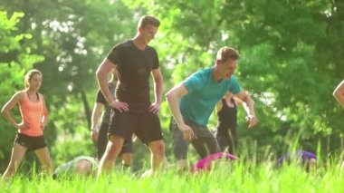 Halk parkı egzersiz