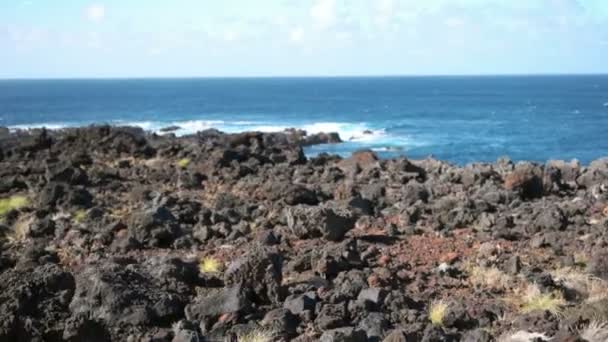 Mouvement de glissement le long de la falaise — Video