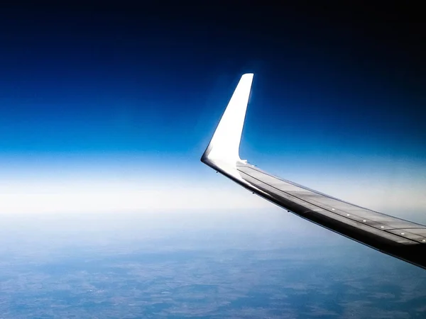 Pohled Okna Letadla Planetě Zemi Rovinném Křídle Koncept Cestování Dopravy — Stock fotografie
