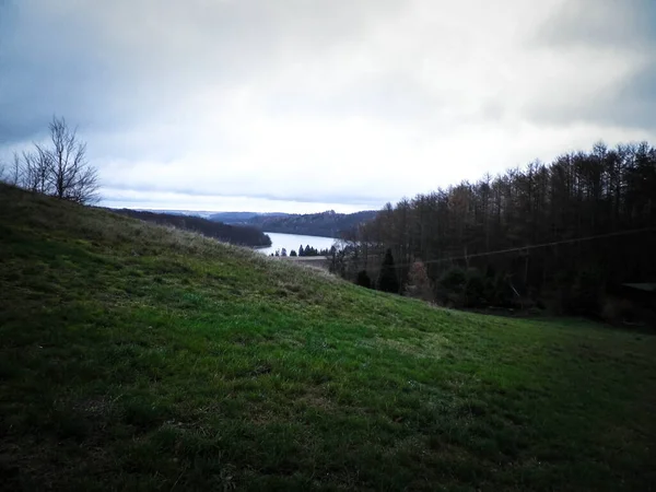 Foggy Day Wiezyca Pologne Paysage Montagnes Ofer Lac Ostrzyckie Dans — Photo