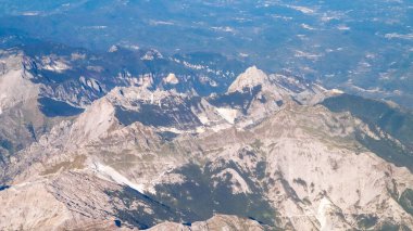 İtalya 'daki Kuzey Appenine Dağları' nın manzarası.