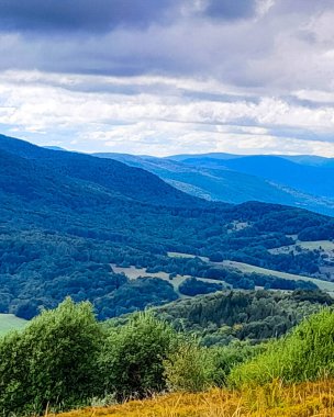 Bieszczady dağlarının güzel manzarası. Karpatlar. Doğanın güzelliği.