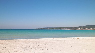 A beautiful sandy beach in Vada. Tuscany racej is not associated with tropical views. As you can see in the picture, here you will also find turquoise water and snow-white sand.