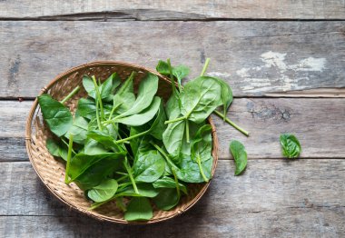 Ispanak arka plan üzerinde yeşil, yakın çekim