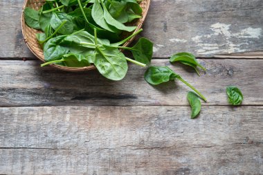 Ispanak arka plan üzerinde yeşil, yakın çekim