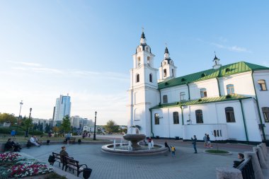 Minsk - 19 Eylül: Minsk - ana Ortodoks Kilisesi Belarus ve Minsk, Beyaz Rusya 19 Eylül 2015 tarihinde sermaye sembolü Kutsal Ruh'un Katedrali. 