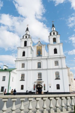 Minsk - 19 Eylül: Minsk - ana Ortodoks Kilisesi Belarus ve Minsk, Beyaz Rusya 19 Eylül 2015 tarihinde sermaye sembolü Kutsal Ruh'un Katedrali.