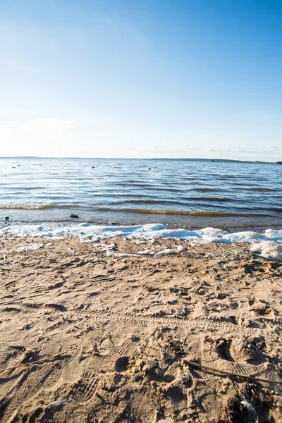 Praia Com Mar Azul Fundo — Fotografia de Stock