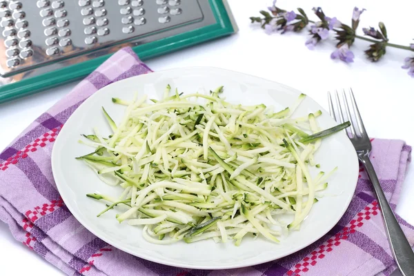 Julienne zucchini — Stockfoto