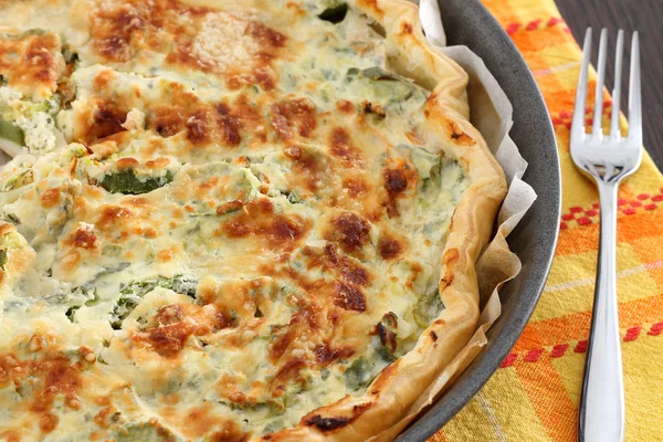 Quiche con calabacín y salmón — Foto de Stock