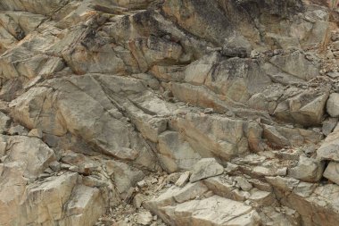 Dağlardaki kayalar, doğa