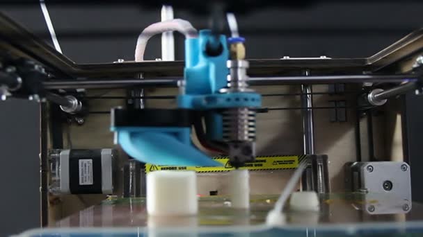 3D printer på arbejde – Stock-video