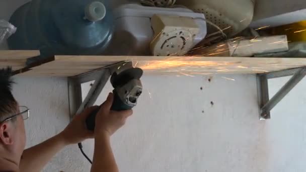 Worker Using Angle Grinder Polish Steel Sparks Flying Everywhere — Stock Video