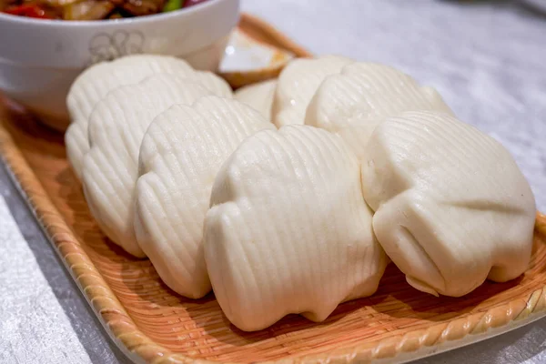 Ein Köstliches Gericht Aus Xinjiang Lamm Mit Weißem Gedämpftem Brötchen — Stockfoto