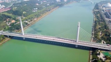 Nanning, Guangxi, Çin 'deki WuHsiang Köprüsü' nün hava görüntüleri.