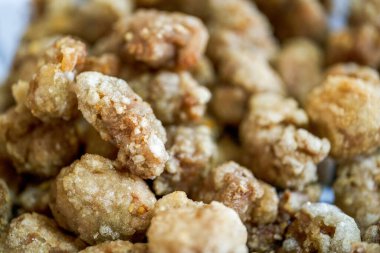 Lezzetli bir Çin yemeği kızarmış domuz eti.