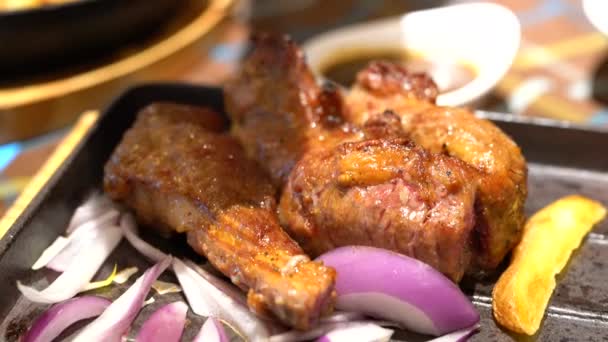매력적 갈비뼈 스테이크 쇠고기 — 비디오