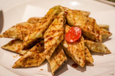 A delicious new Cantonese dish, deep-fried eggplant pieces