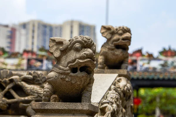 Een Voorgrond Van Een Stenige Leeuw Chen Clan Tempel Guangzhou — Stockfoto