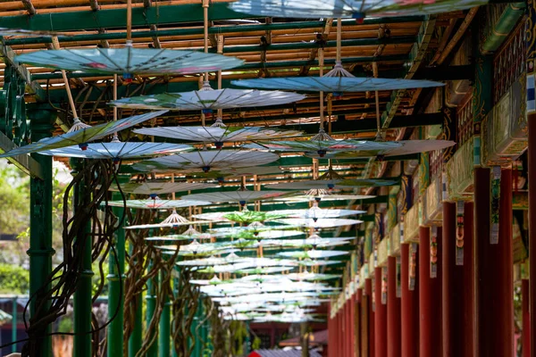Oil Paper Umbrella Corridor Baomo Garden Guangzhou China — Stock Photo, Image