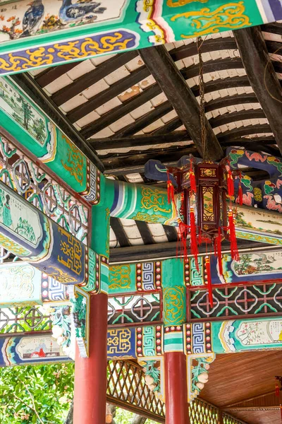 Tradiční Čínská Chodba Malovanými Palácové Lucerny Baomo Garden Guangzhou Čína — Stock fotografie