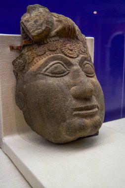 Antik Suriye uygarlığının Terracotta heykelleri müzede sergilenmektedir.