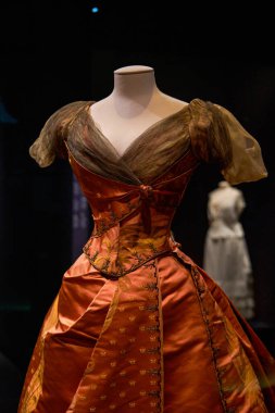 Enfes Batı klasik aristokrat giyim seti