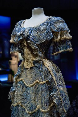 Enfes Batı klasik aristokrat giyim seti