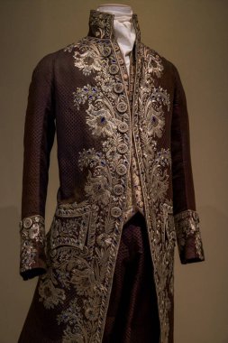 Enfes Batı klasik aristokrat giyim seti