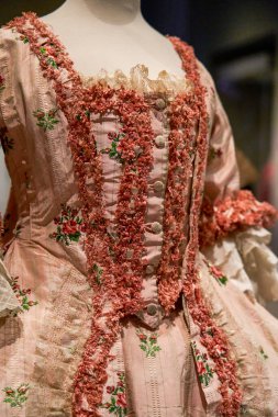 Enfes Batı klasik aristokrat giyim seti