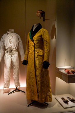 Enfes Batı klasik aristokrat giyim seti