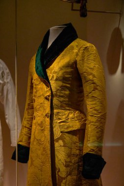 Enfes Batı klasik aristokrat giyim seti