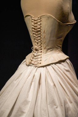 Enfes Batı klasik aristokrat giyim seti