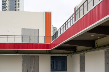 Renkli konteynır demir perade yapı taşları