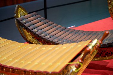 1Güneydoğu Asya geleneksel müzik enstrümanı tekne şeklinde bambu arp