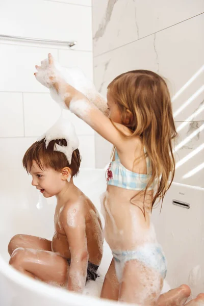 Little Brother Sister Having Fun Taking Bubble Bath — Stock Photo, Image