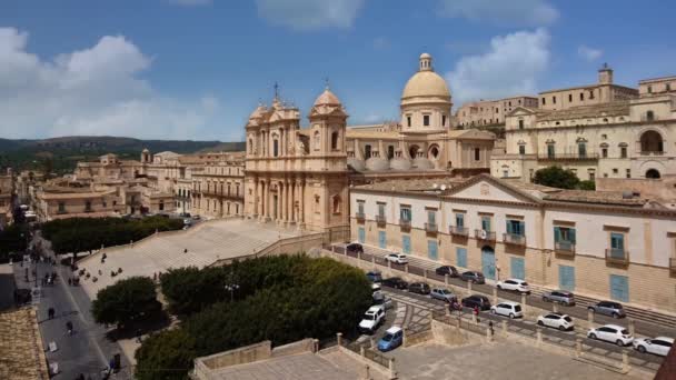 Panoramic view of Noto Baroque Cathedral, Sicily. — Stock Video