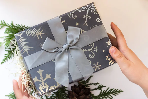 Noel arkaplanı Noel ağacı oyuncakları hediyeler