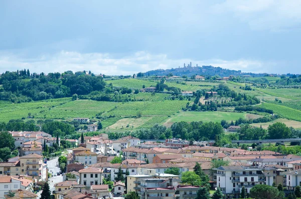 Tuscany landscape and buildings. Italy. Beautiful view — Stock Photo, Image